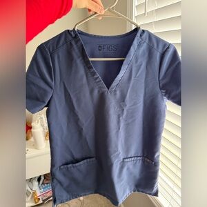 Figs Scrub top in the color Big Sky